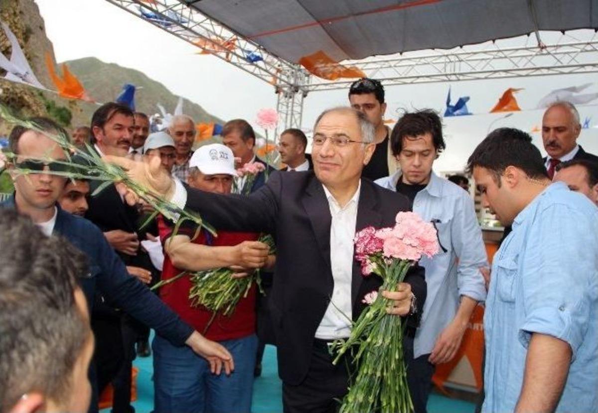 Oltuluların Efkan Ala Sevgisi