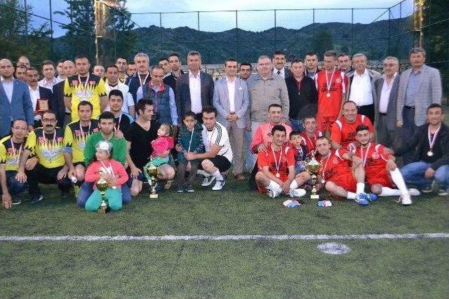 Futbol Turnuvasında Şampiyon Esnafspor