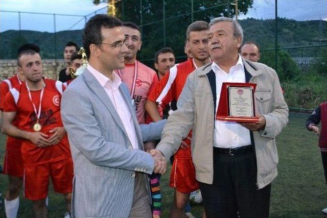 Futbol Turnuvasında Şampiyon Esnafspor