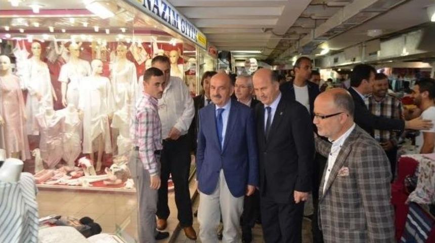 Bakan M&uuml;ezzinoğlu: "50 Civarında Vatandaşımız Yaralı"