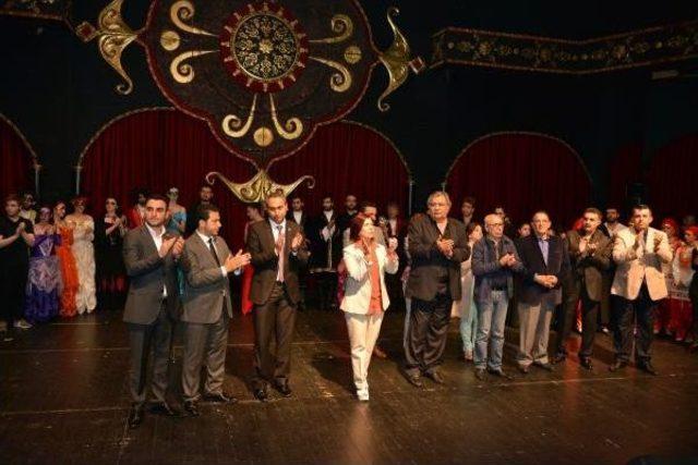 Diyarbakır'daki Patlama Nedeniyle İstanbul'daki Konser Iptal Edildi