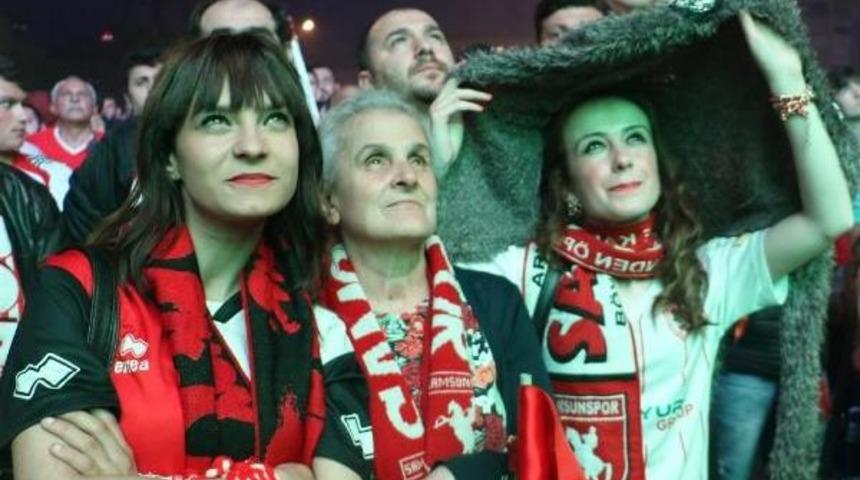 Penaltı Atışları Sonrasında Samsun'da H&uuml;z&uuml;n Vardı