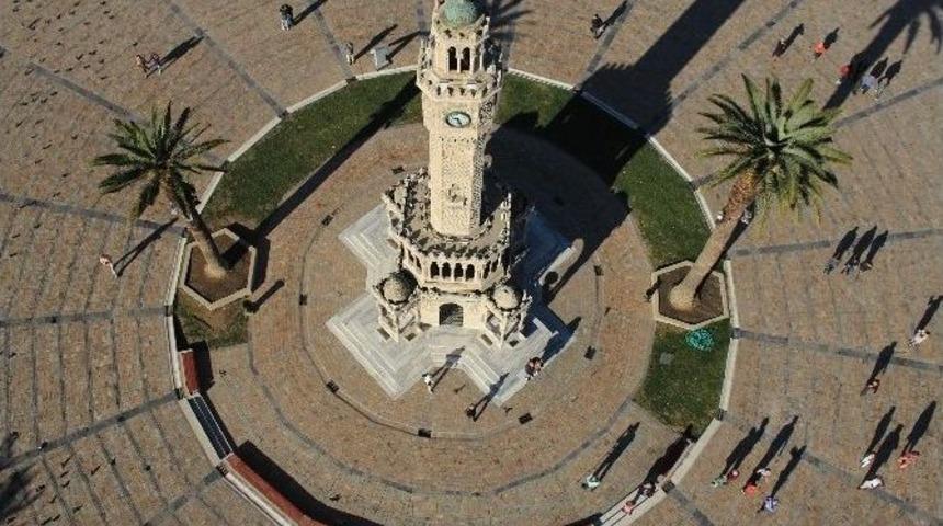 Fitch&rsquo;ten İzmir B&uuml;y&uuml;kşehir Belediyesine &Ouml;vg&uuml;