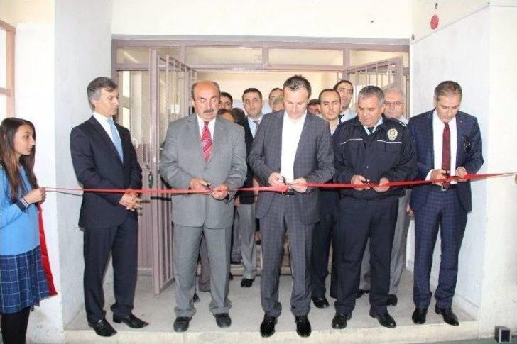 Oltu’da Okulların Yıl Sonu Resim Sergisi Açıldı G2