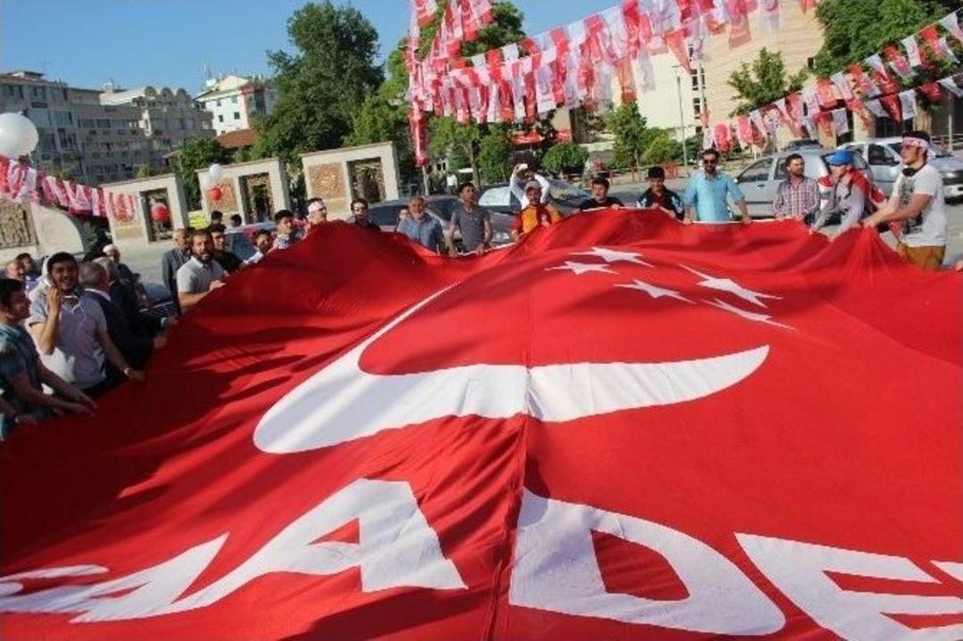 Saadet Partisi Kadın Kolları Başkanı Zeynep Olgun:
