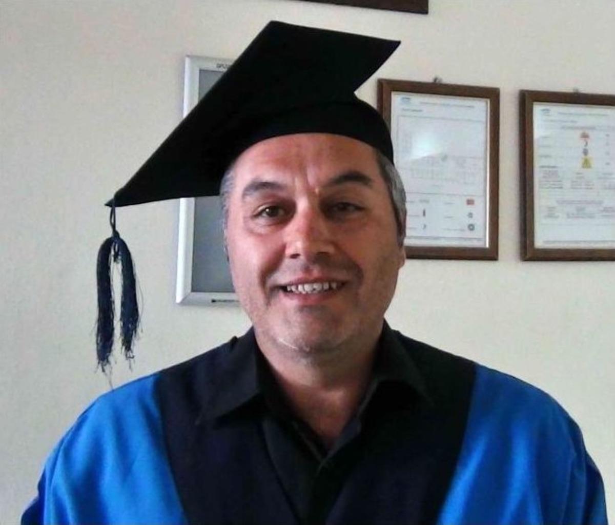 42 Yaşında &Uuml;niversite Mezunu Oldu