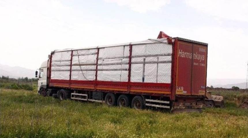 Erzincan&rsquo;da 208 Bin Paket Ka&ccedil;ak Sigara Ele Ge&ccedil;irildi