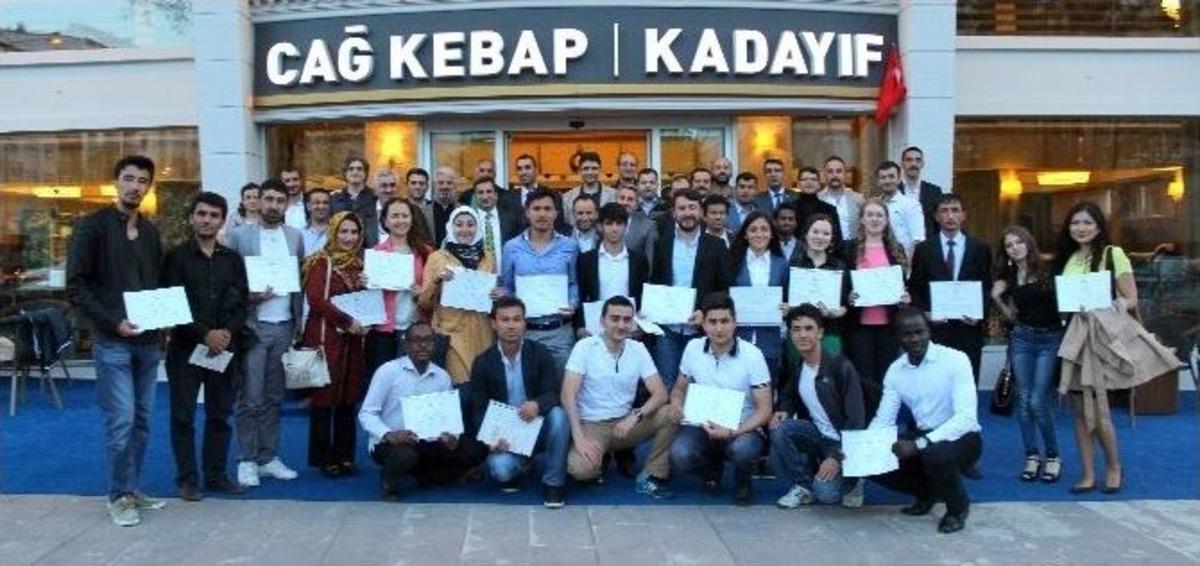 Erzurum Uluslararası &Ouml;ğrenciler Akademisi Mezunlarını Verdi