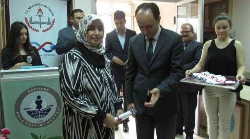 Şaphaneli Hanımların El Emeği G&ouml;z Nuru Sergisi G&ouml;z Kamaştırdı