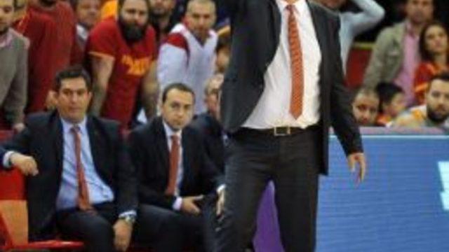 Galatasray Ataman İle Sözleşme Uzattı