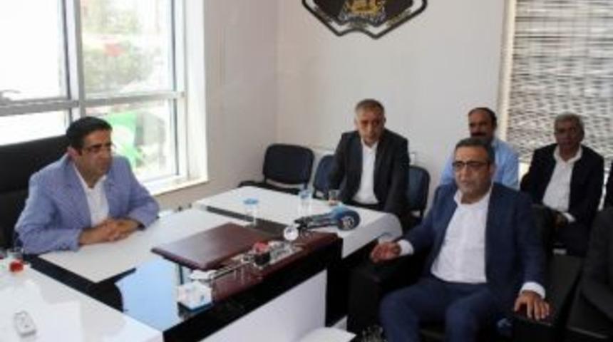 Chp&rsquo;li Tanrıkulu&rsquo;ndan Hdp&rsquo;ye Ge&ccedil;miş Olsun Ziyareti