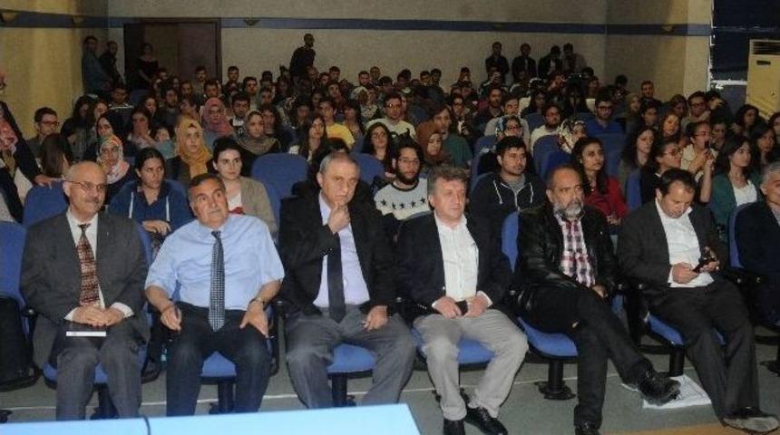 Tıp &Ouml;ğrencilerine &lsquo;işaret Dili&rsquo; Eğitimi