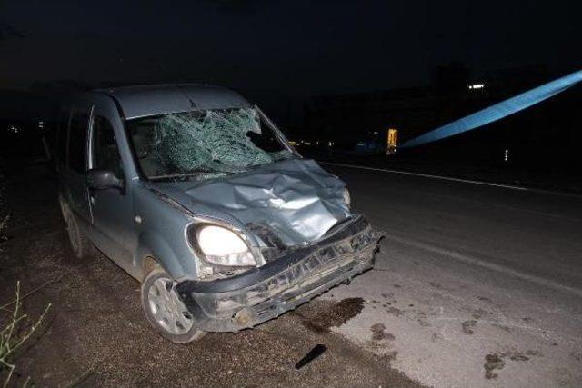 Trafiğe Kapalı Yolda Kaza: 2 &Ouml;l&uuml;, 3 Yaralı 1