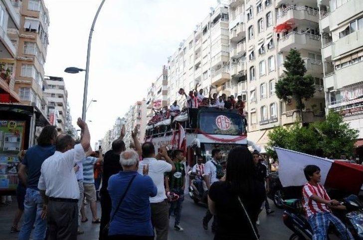 Antalyaspor, Sevincini Şehre Yaydı G1