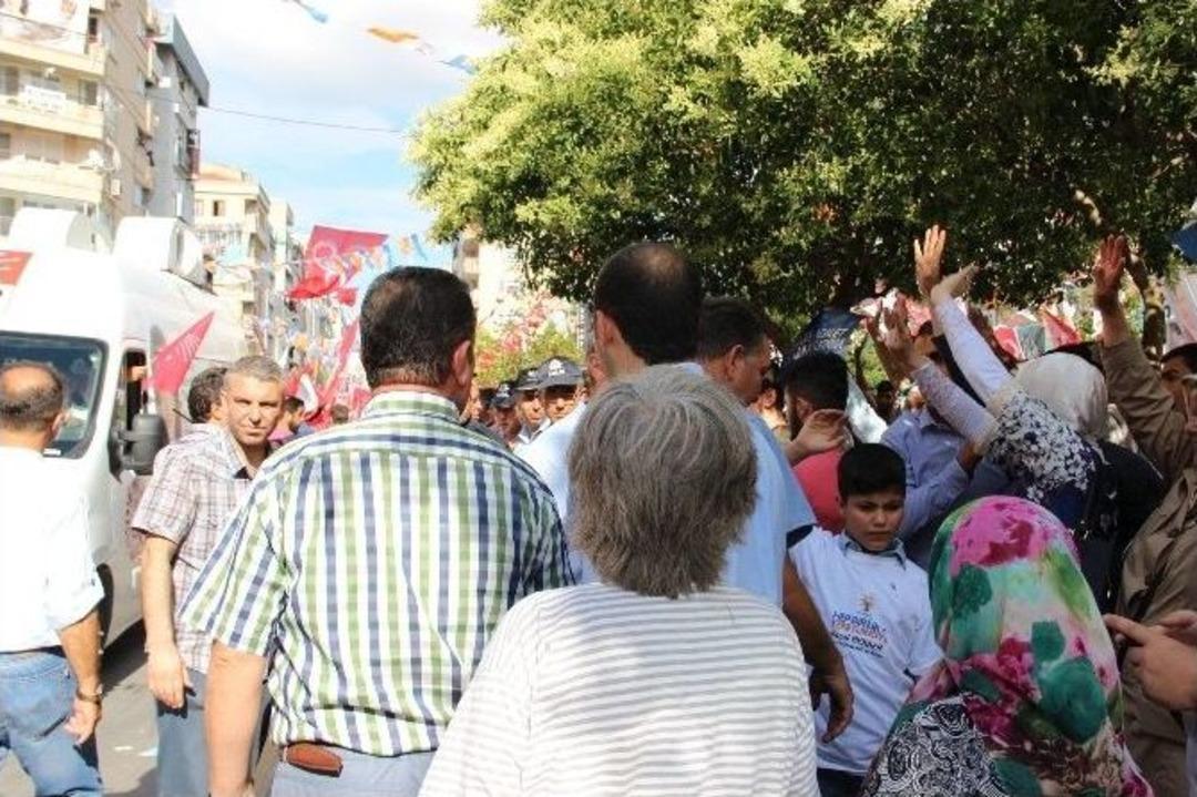 Manisa&rsquo;da Chp&rsquo;nin Y&uuml;r&uuml;y&uuml;ş&uuml;nde De Chp&rsquo;li Ve Ak Partililer Arasında Gerginlik Yaşandı