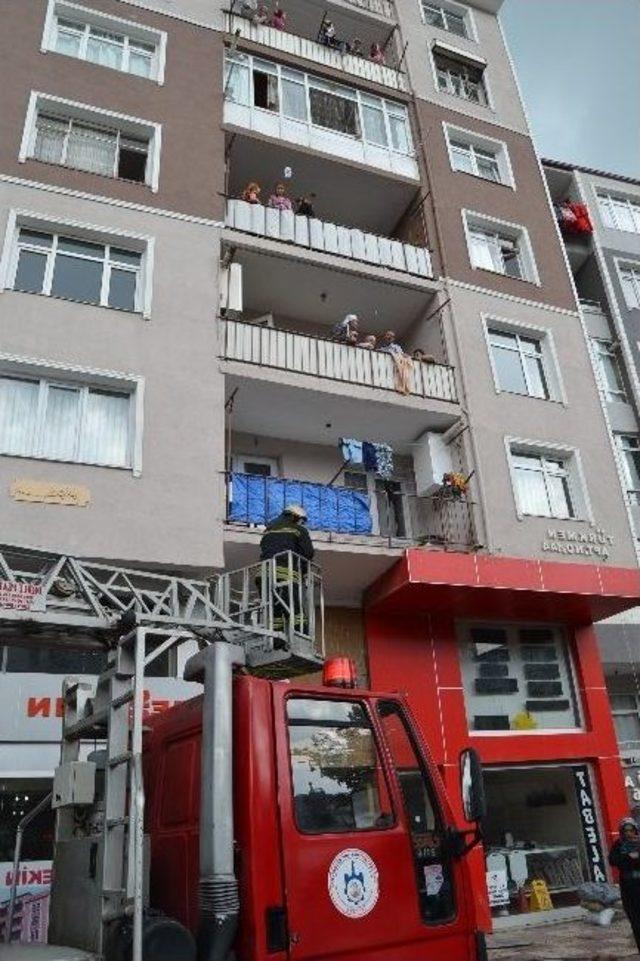 Ateşle Oynayan Çocuklar Apartmanı Yakıyordu