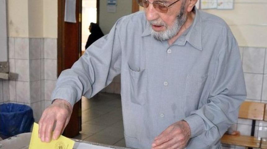 Konya&rsquo;da Oy Kullanma İşlemi Başladı