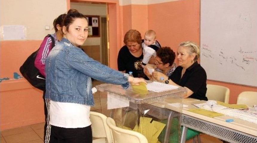 Samsun&rsquo;da Oy Verme İşlemi Başladı