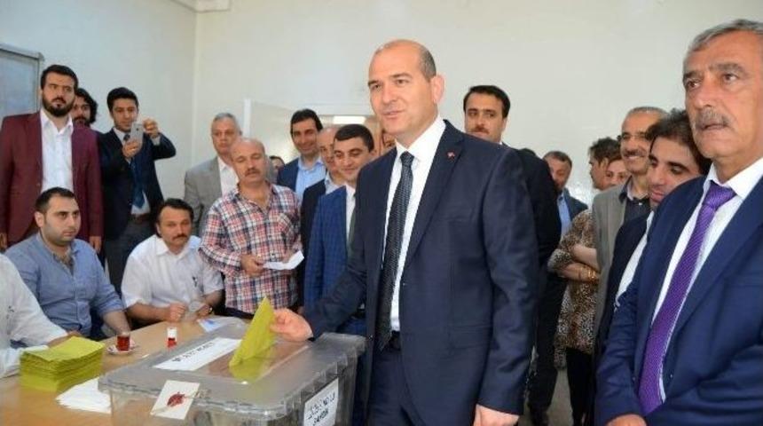 Soylu, Oyunu Trabzon Fen Lisesinde Kullandı