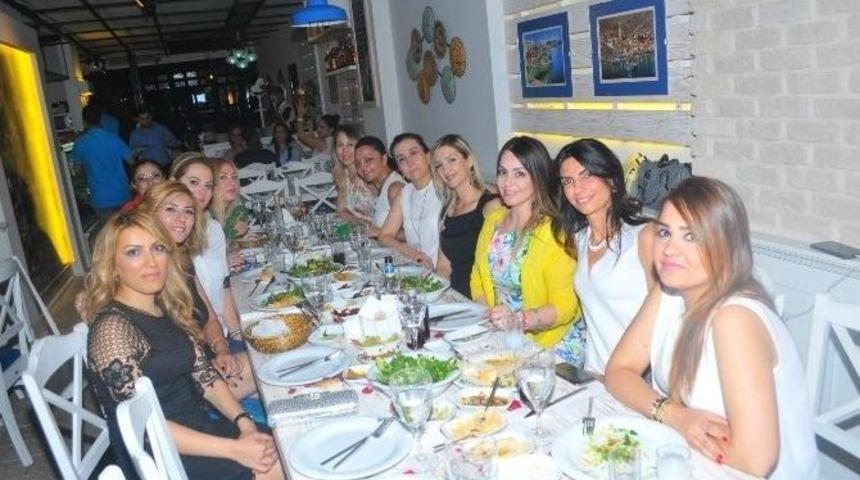 Tabak Kırıp Stres Attılar