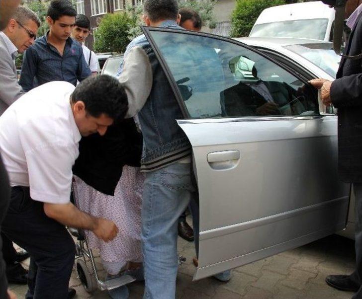 (özel) 93 Yaşındaki Fatma Ninenin Oy Kullanma Çilesi G3