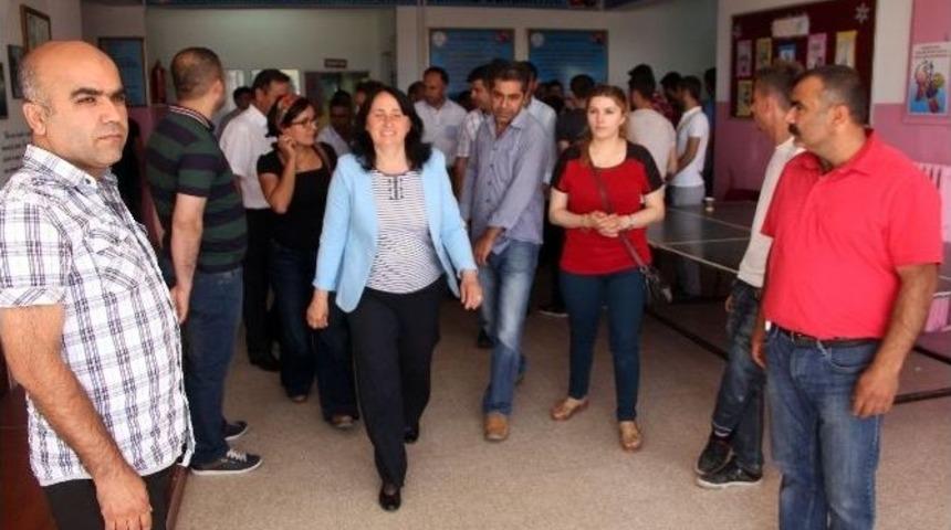 Silvan’da Oy Kullanma İşlemi Devam Ediyor