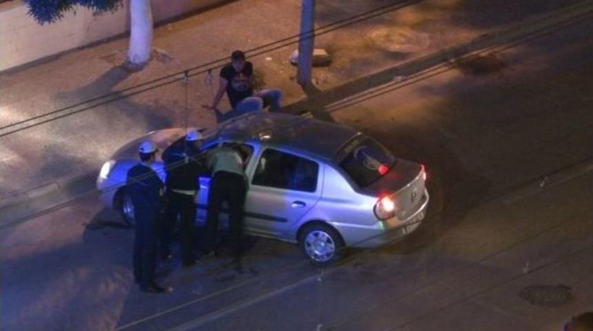 Polis Ka&ccedil;mak İsteyen Alkoll&uuml; S&uuml;r&uuml;c&uuml;y&uuml; Son Anda Durdurdu