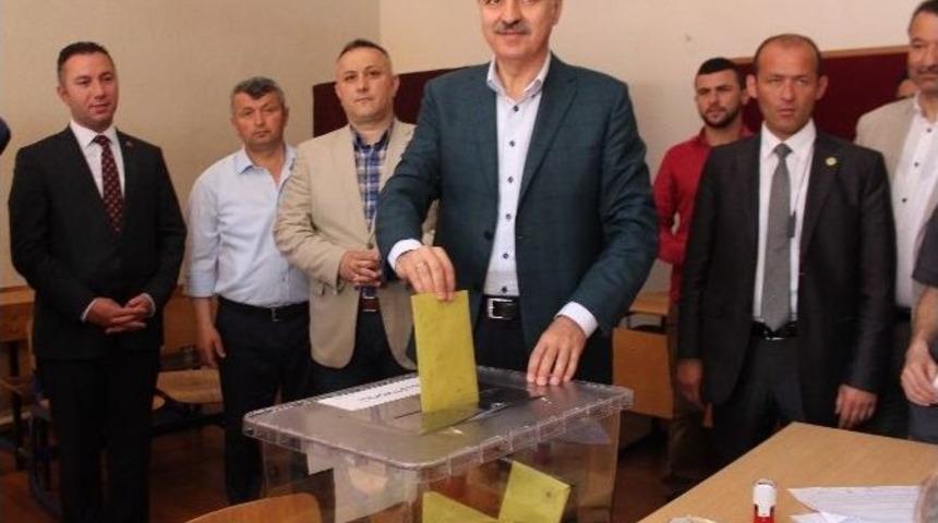 Başbakan Yardımcısı Numan Kurtulmuş Oyunu Kullandı