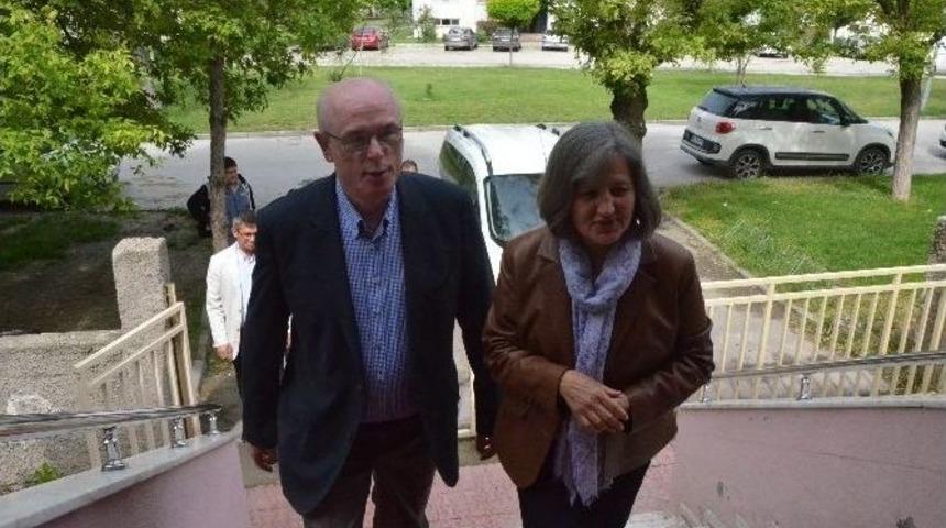 Odunpazarı Belediye Başkanı Kurt Oyunu Kullandı