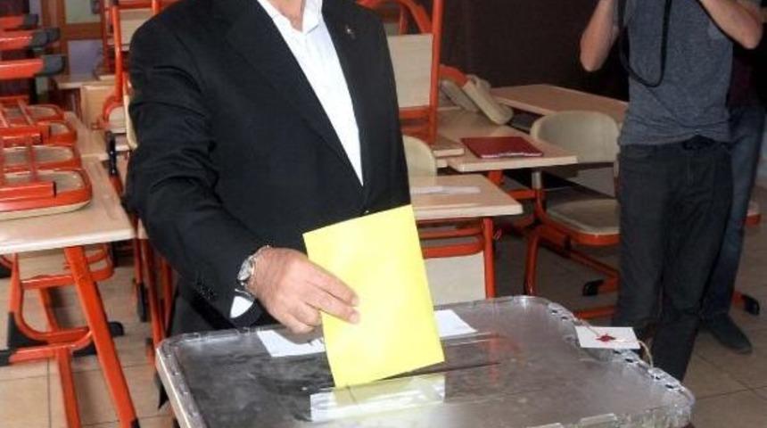 Bakan Yılmaz: Milletimizin Vereceği Karar En Doğrusu Olacaktır