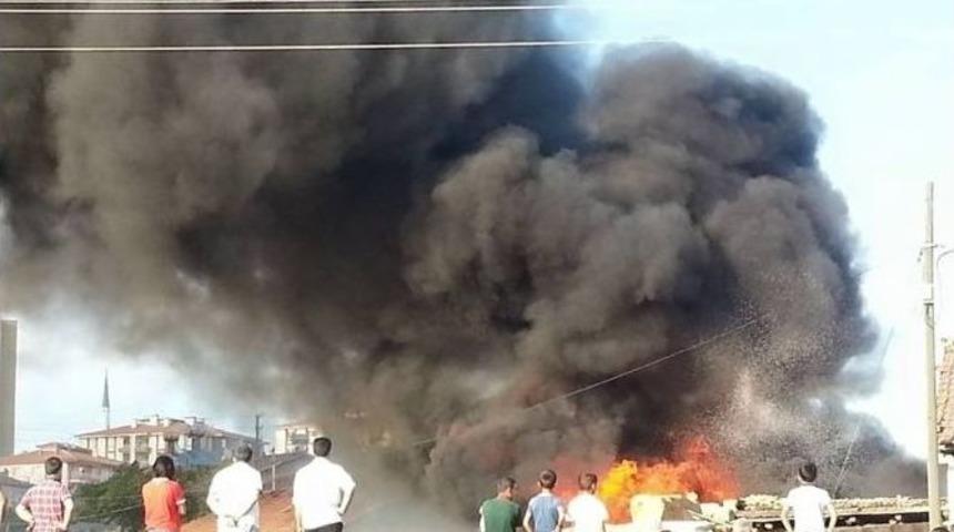 Hurdacıda &Ccedil;ıkan Yangın Korkuttu