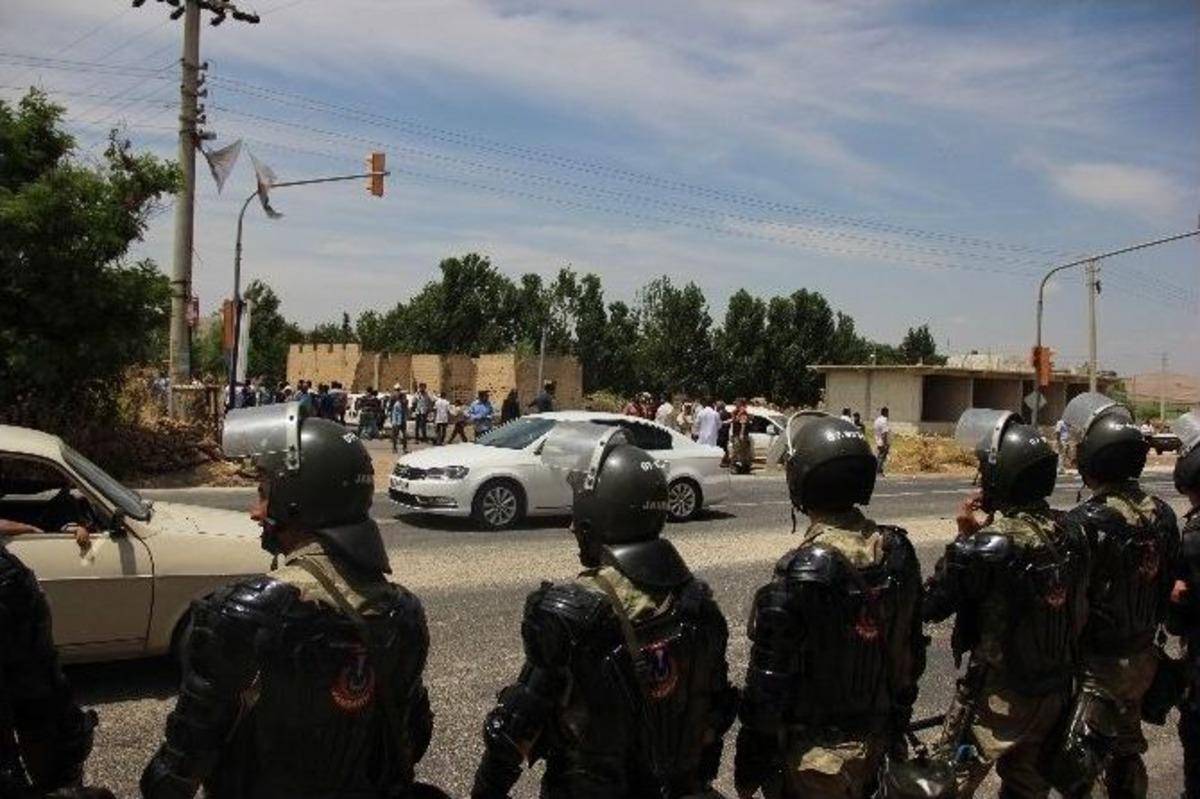 Şanlıurfa&rsquo;da Se&ccedil;im Kavgası: 5 Yaralı