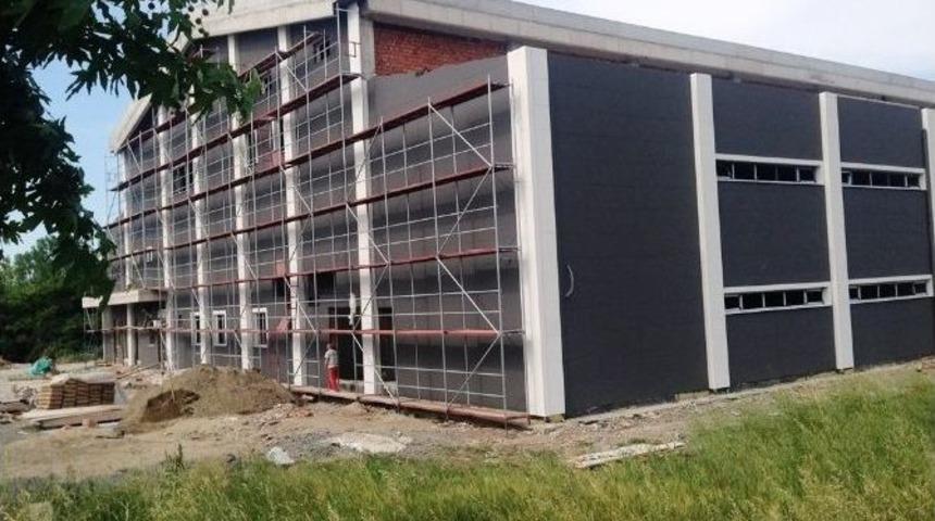 Başiskele Ve Kandıra, Spor Salonlarına Kavuşuyor