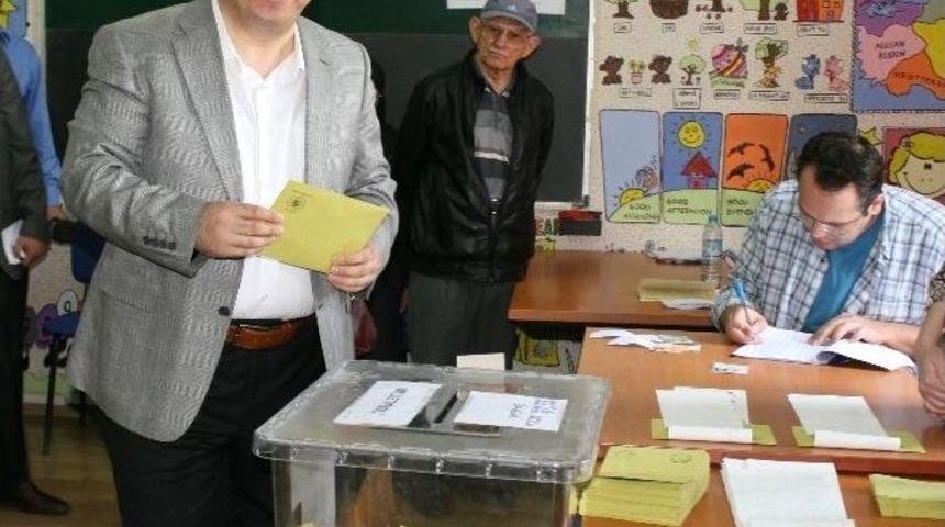 D&uuml;zce Valisi Ali Fidan Oyunu Kullandı