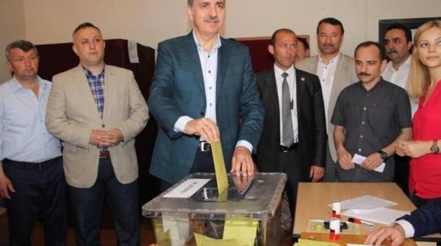 Numan Kurtulmuş Oyunu Ordu'da Kullandı