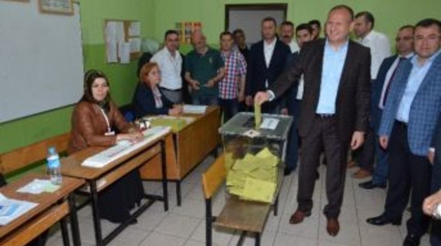 Başkan Mehmet Keleş Oyunu Kullandı