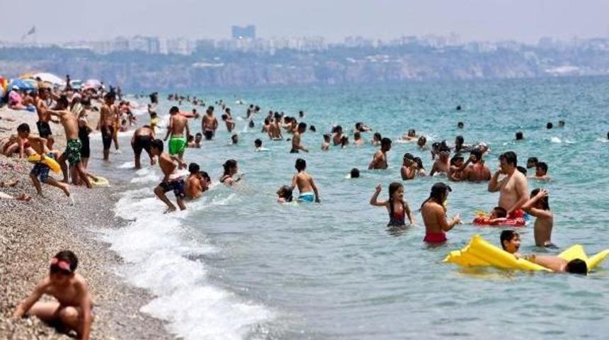 Antalya'da Gen&ccedil;ler Sandığa Koştu (2)