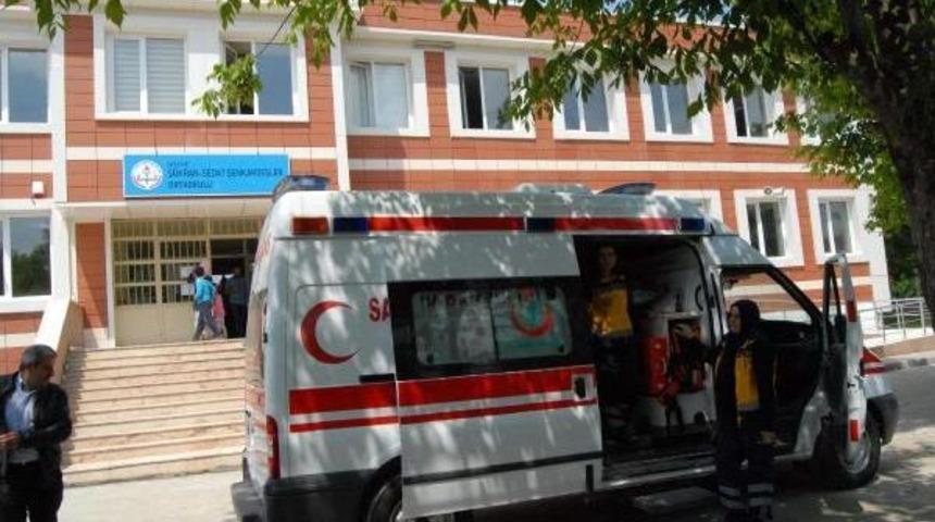 Oy Kullanmaya Ambulansla Geldiler