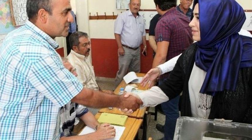 Ak Partili Sena Nur &Ccedil;elik: "bug&uuml;n Milli İradenin Tecelli Edeceği G&uuml;n"