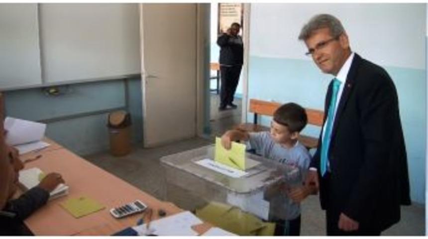 Acıpayam Belediye Başkanı Şevkan Oyunu Kullandı