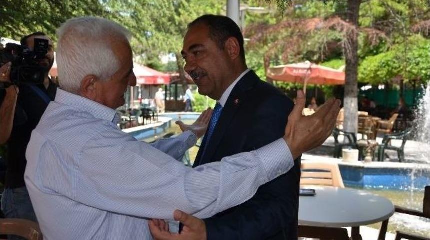 Mhp&rsquo;li Yıldız, Ailesiyle Oy Kullandı