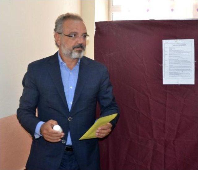 Sırrı Sakık: Demokrasi Hayat Bulduğu An, Silahlar Kendiliğinden Gündemden Çıkacaktır