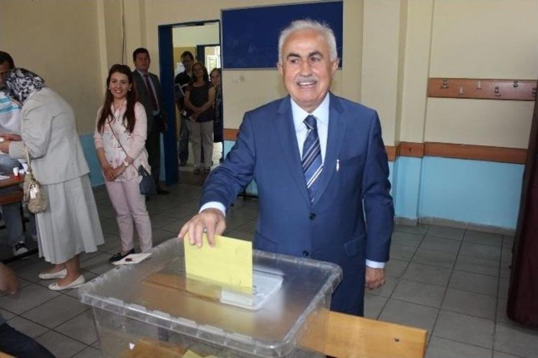 Edirne&rsquo;de Oy Kullanma İşlemi Devam Ediyor