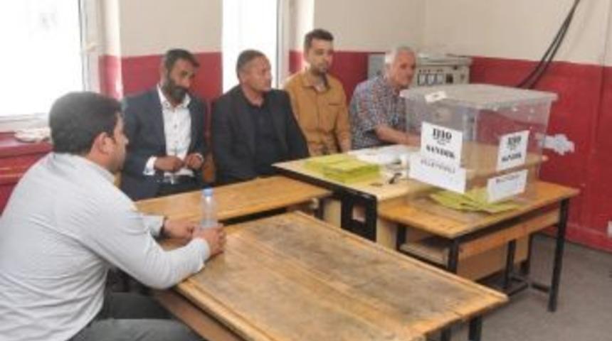 Van&rsquo;da Se&ccedil;im Boykotu