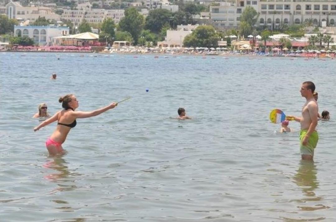 Bodrum&rsquo;da Plajlar Turistlere Kaldı