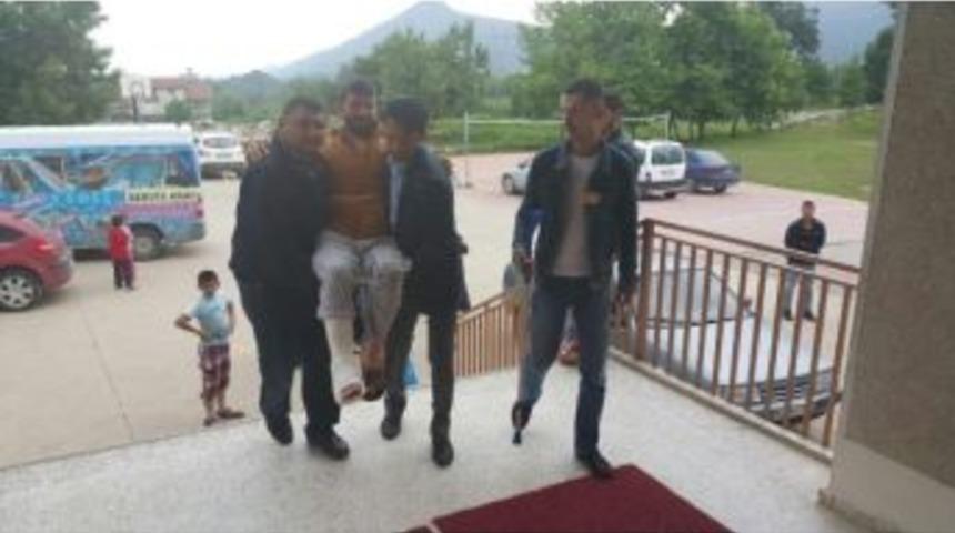 Al&ccedil;ılı Ayağı İle Oy Vermeye Gitti