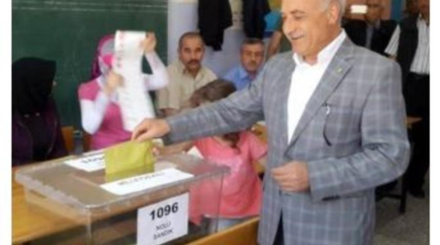 İsmail Tamer Oyunu Kullandı