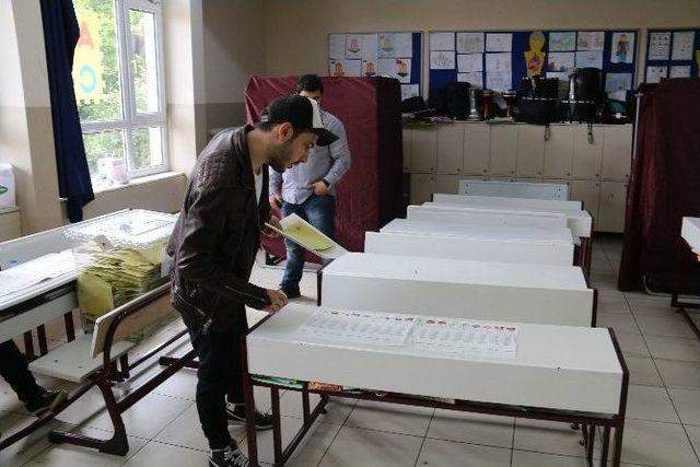 (özel Haber) Oyunu Kullanan Beyaz’a Vatandaşlardan Yoğun İlgi