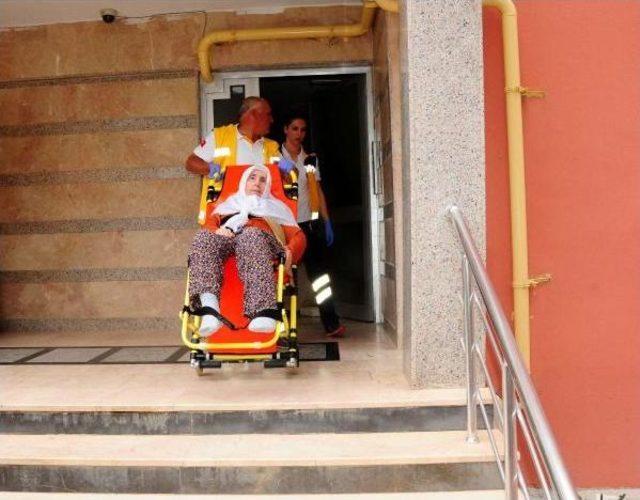 Sedye Ve Tekerlekli Sandalye Ile Gelip Oy Kullandılar 2