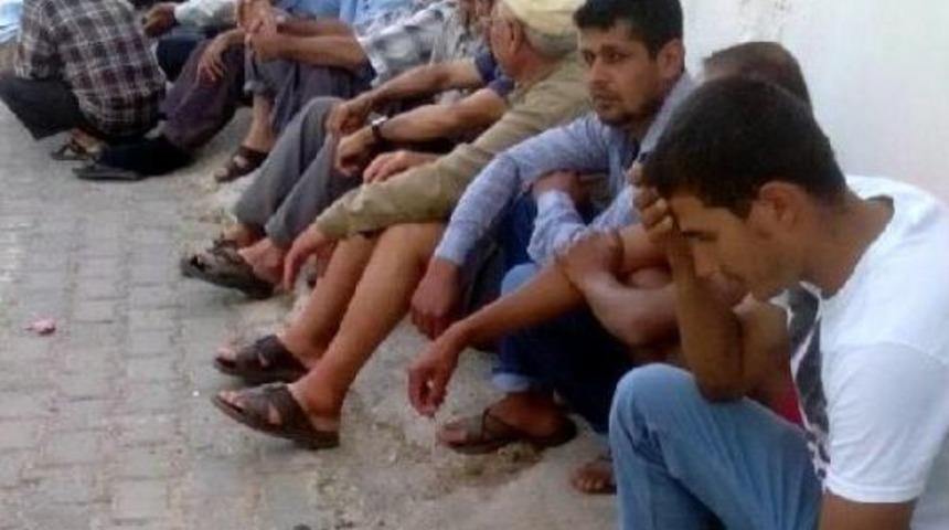 Sandıkta Kuyruk Beklerken Kalp Krizinden &Ouml;ld&uuml;